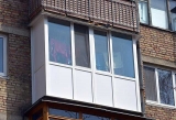 Остекление стандартных балконов